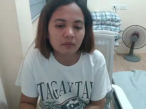 Snapshot of xTheLastVIRGINx chatting on April 9, 2026, 3:06 pm xTheLastVIRGINx online show from April 9, 2026, 3:06 pm