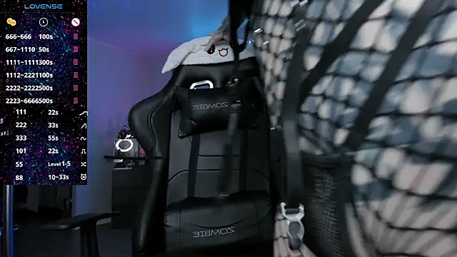 RachelQueen  online show from April 2, 2026, 10:35 am