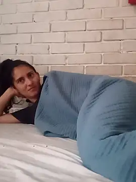 valeriaswang Lucas online show from April 15, 2026, 4:14 pm