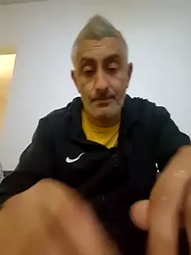 Snapshot of cuci45 chatting on December 15, 2025, 5:39 pm cuci45 online show from December 15, 2025, 5:39 pm