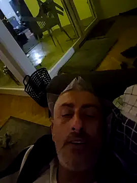 cuci45 online show from December 19, 2025, 4:25 pm