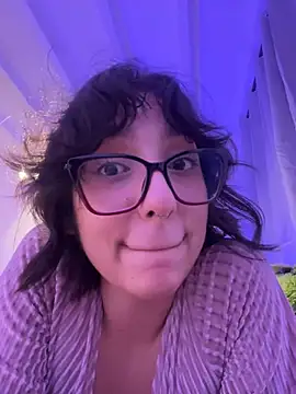 aurora xoxo online show from December 21, 2024, 7:45 am