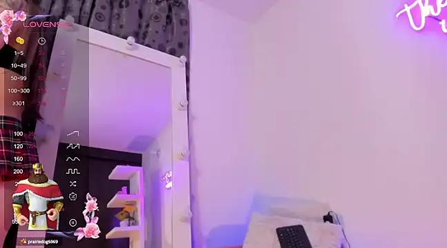 Snapshot of dana_montana_ chatting on December 13, 2024, 11:23 am dana montana online show from December 13, 2024, 11:23 am