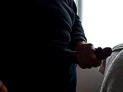 Snapshot of Malcomvs97 chatting on February 14, 2026, 2:47 pm Malcomvs97 online show from February 14, 2026, 2:47 pm