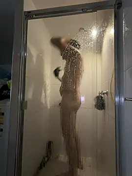 OSIRlS online show from February 19, 2026, 1:56 am