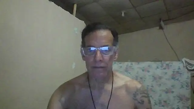 Snapshot of CaptainFox chatting on June 15, 2026, 11:29 pm CaptainFox online show from June 15, 2026, 11:29 pm
