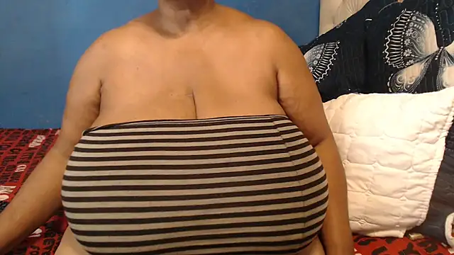 CUTEFIRMMELONSS online show from March 21, 2026, 9:25 am