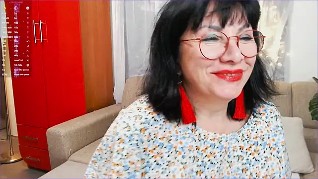 SquirtySlut online show from December 24, 2024, 8:05 pm