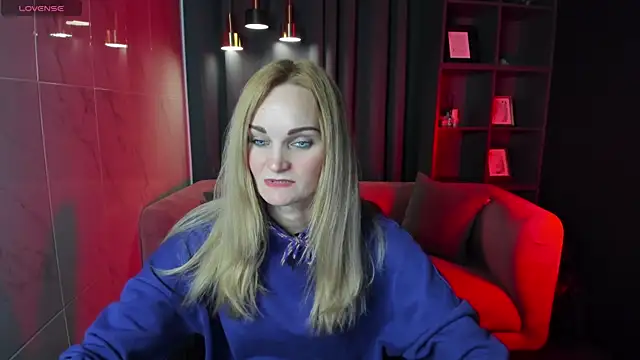 Snapshot of SaraSubtlety chatting on September 30, 2025, 1:27 pm SaraSubtlety online show from September 30, 2025, 1:27 pm