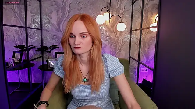 Snapshot of SaraSubtlety chatting on November 28, 2025, 1:25 pm SaraSubtlety online show from November 28, 2025, 1:25 pm