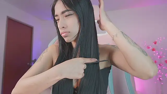 Snapshot of driana_hoffman chatting on November 5, 2025, 12:49 pm driana hoffman online show from November 5, 2025, 12:49 pm