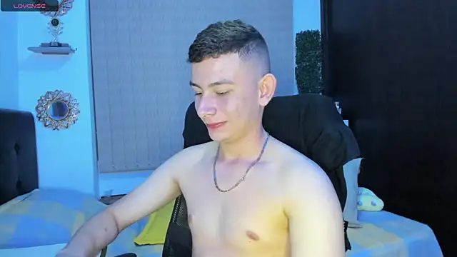 Snapshot of Christ_Miller3 chatting on March 1, 2025, 4:37 am Christ Miller3 online show from March 1, 2025, 4:37 am