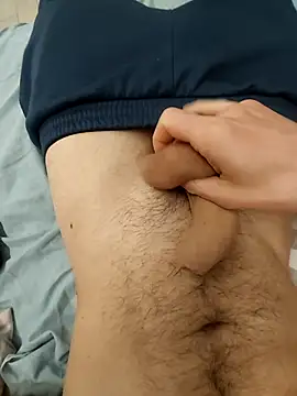 Snapshot of Pascutt chatting on February 23, 2025, 9:37 pm Pascutt online show from February 23, 2025, 9:37 pm