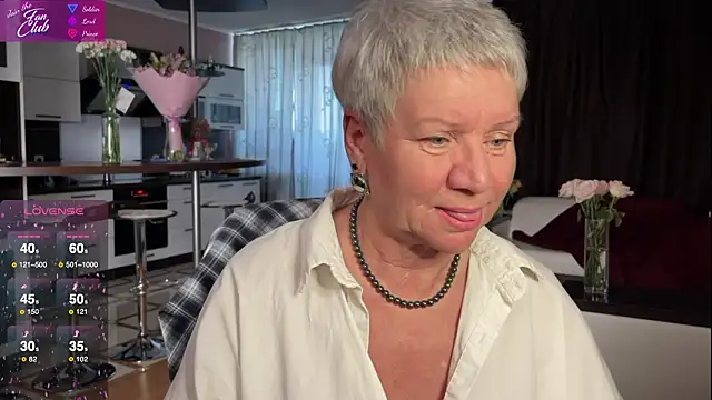 roxana brooks online show from March 14, 2025, 2:41 pm