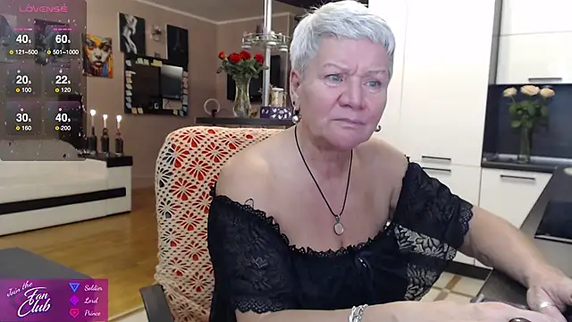 roxana brooks online show from October 9, 2025, 7:01 pm