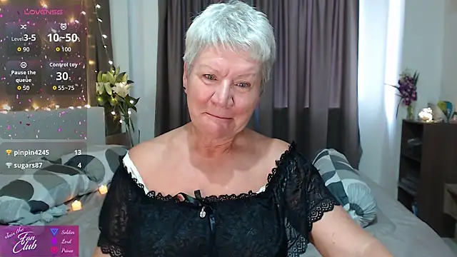 roxana brooks online show from April 24, 2026, 11:40 pm