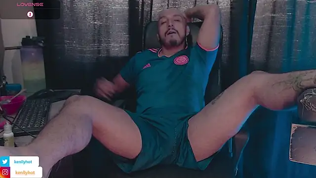 KenllyH online show from April 3, 2026, 10:19 pm