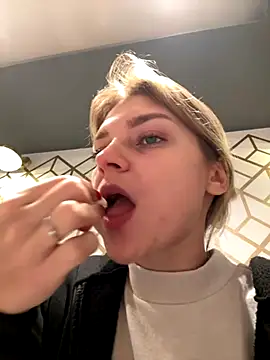 ValenciaShock online show from September 20, 2025, 6:36 am