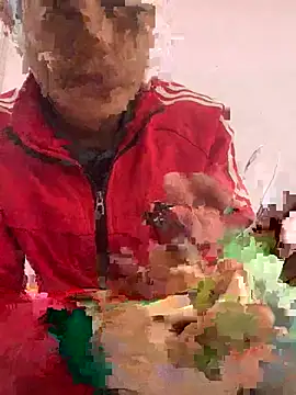 Hullax online show from February 12, 2026, 2:39 am