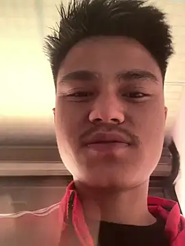 Hullax online show from March 20, 2026, 1:32 am