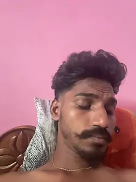 Snapshot of yo19boy chatting on April 13, 2026, 7:36 am yo19boy online show from April 13, 2026, 7:36 am