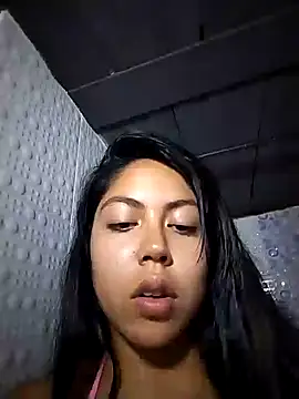 Snapshot of leah_passion chatting on December 9, 2024, 6:25 pm leah passion online show from December 9, 2024, 6:25 pm