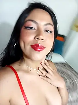 Snapshot of leah_passion chatting on September 12, 2025, 7:58 pm leah passion online show from September 12, 2025, 7:58 pm