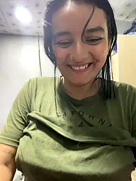 Snapshot of Lucia-Candy chatting on December 21, 2025, 3:08 pm Lucia-Candy online show from December 21, 2025, 3:08 pm