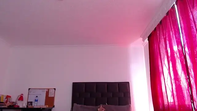 VALERY MEER online show from February 5, 2026, 1:27 pm