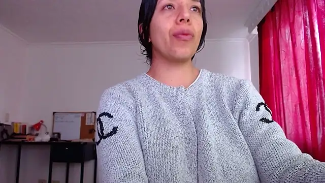 Snapshot of VALERY_MEER chatting on June 4, 2026, 12:33 pm VALERY MEER online show from June 4, 2026, 12:33 pm