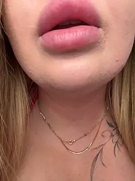 Snapshot of OdriOlsens chatting on December 1, 2025, 11:15 am OdriOlsens online show from December 1, 2025, 11:15 am