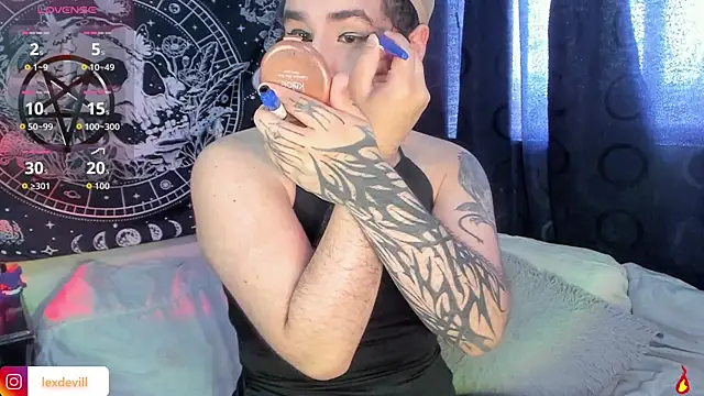 Snapshot of Lexxxxx_ chatting on October 31, 2025, 9:05 pm Lexxxxx online show from October 31, 2025, 9:05 pm