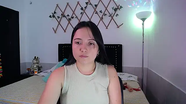 naughty girl 4u online show from November 23, 2025, 3:23 pm