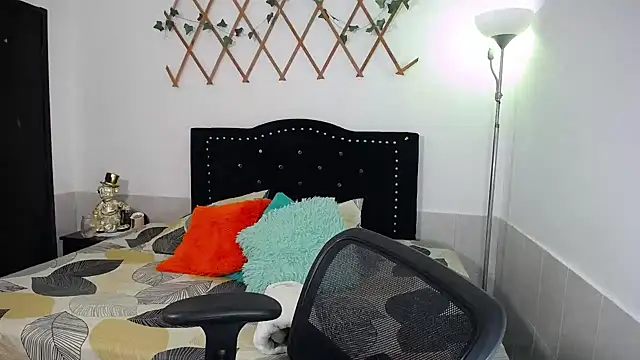 Snapshot of naughty_girl_4u chatting on February 23, 2026, 10:29 pm naughty girl 4u online show from February 23, 2026, 10:29 pm