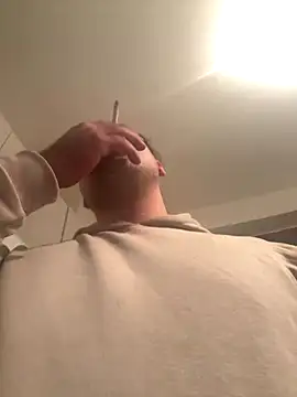 Snapshot of Lovemilf6969@xh chatting on October 16, 2025, 12:44 am Lovemilf6969xh online show from October 16, 2025, 12:44 am