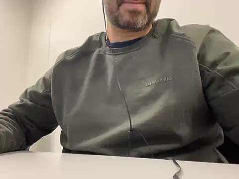 Snapshot of _MrPrecum_ chatting on December 11, 2024, 11:00 pm  MrPrecum  online show from December 11, 2024, 11:00 pm