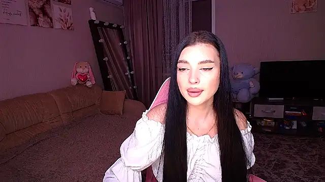   Malika   online show from September 29, 2025, 2:55 pm