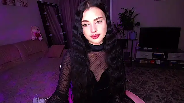   Malika   online show from December 17, 2025, 4:13 pm