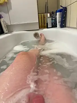 David19932908 online show from October 14, 2025, 2:18 pm