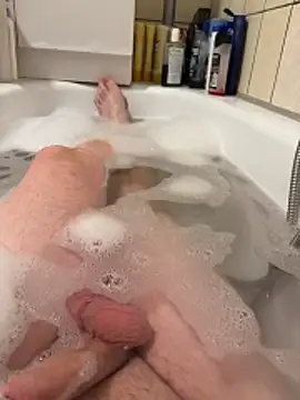 David19932908 online show from November 19, 2025, 7:03 pm