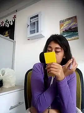 Scarlet wd18 online show from March 18, 2025, 8:37 pm