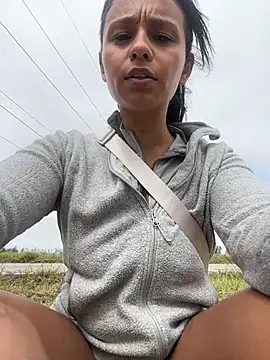 J loren online show from April 4, 2026, 7:33 pm