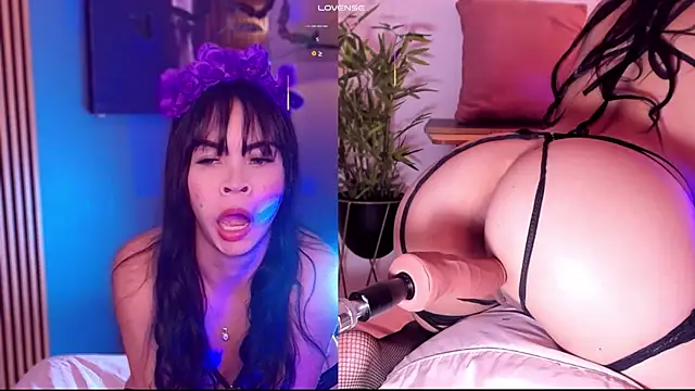 Snapshot of Sweet_Susie_ chatting on October 10, 2025, 8:41 pm Sweet Susie online show from October 10, 2025, 8:41 pm