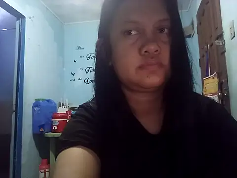 Snapshot of Honeybun25 chatting on October 12, 2025, 3:00 pm Honeybun25 online show from October 12, 2025, 3:00 pm