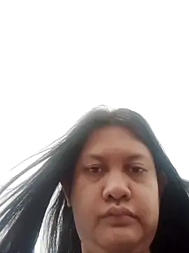 Snapshot of Honeybun25 chatting on October 21, 2025, 4:13 am Honeybun25 online show from October 21, 2025, 4:13 am