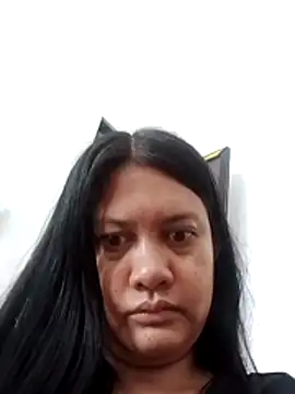 Snapshot of Honeybun25 chatting on November 26, 2025, 2:01 am Honeybun25 online show from November 26, 2025, 2:01 am