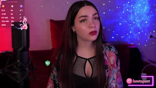 Snapshot of How2Meow chatting on February 17, 2025, 5:21 pm How2Meow online show from February 17, 2025, 5:21 pm