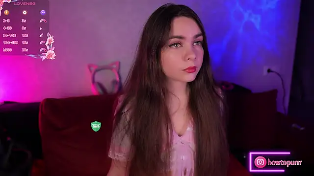 Snapshot of How2Meow chatting on March 10, 2025, 5:29 pm How2Meow online show from March 10, 2025, 5:29 pm