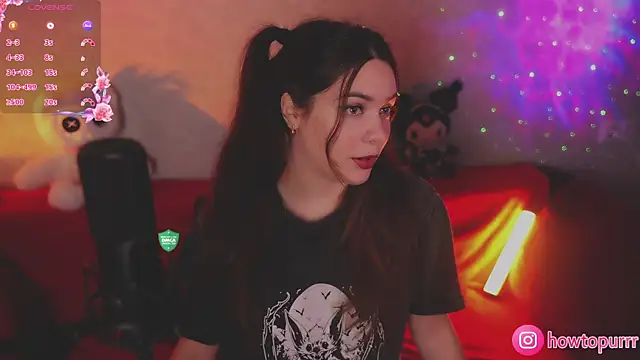 Snapshot of How2Meow chatting on October 12, 2025, 4:28 pm How2Meow online show from October 12, 2025, 4:28 pm