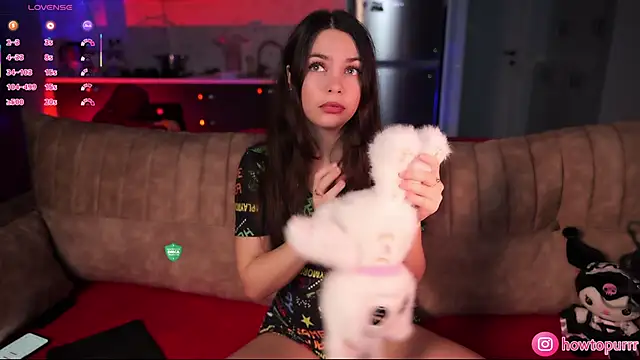 Snapshot of How2Meow chatting on November 13, 2025, 5:12 pm How2Meow online show from November 13, 2025, 5:12 pm